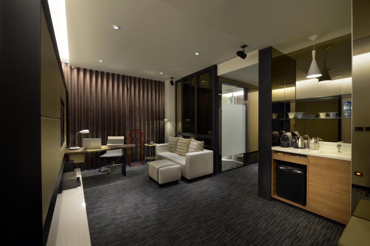 Golden Tulip Glory Fine Hotel Tainan Buitenkant foto
