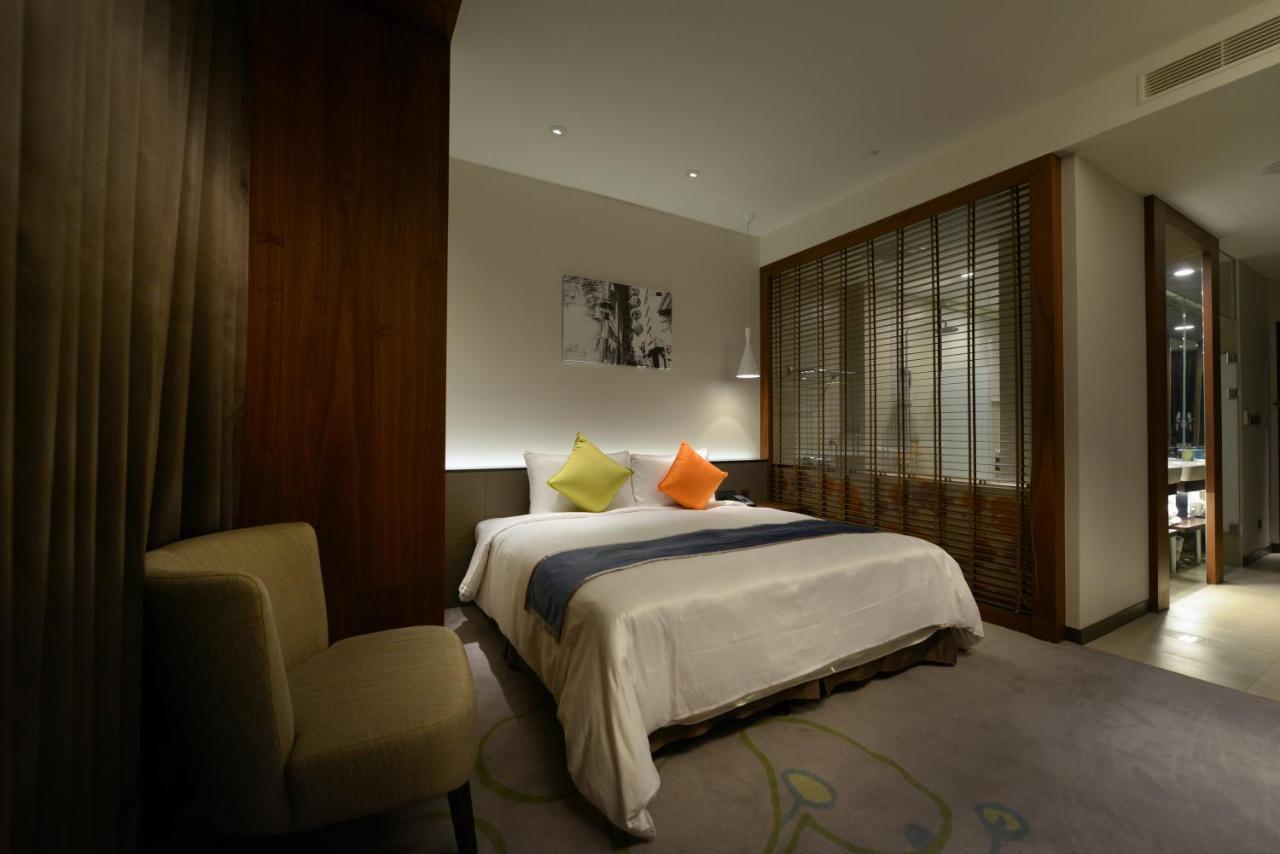 Golden Tulip Glory Fine Hotel Tainan Buitenkant foto