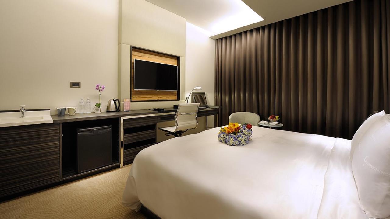 Golden Tulip Glory Fine Hotel Tainan Buitenkant foto