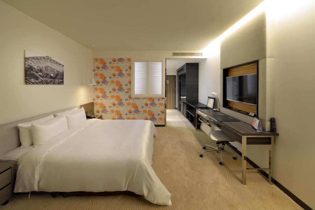 Golden Tulip Glory Fine Hotel Tainan Buitenkant foto