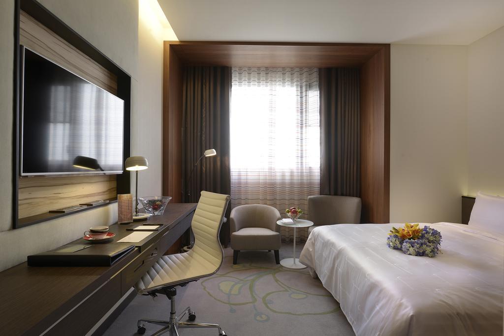 Golden Tulip Glory Fine Hotel Tainan Buitenkant foto