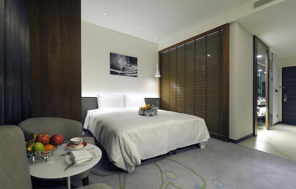 Golden Tulip Glory Fine Hotel Tainan Buitenkant foto