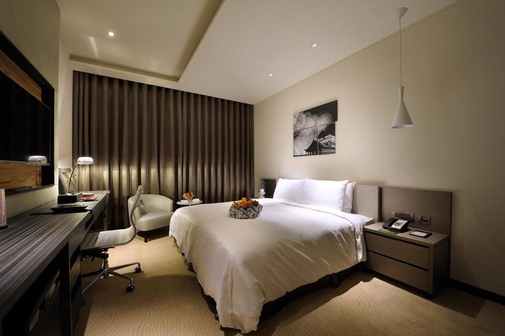 Golden Tulip Glory Fine Hotel Tainan Buitenkant foto