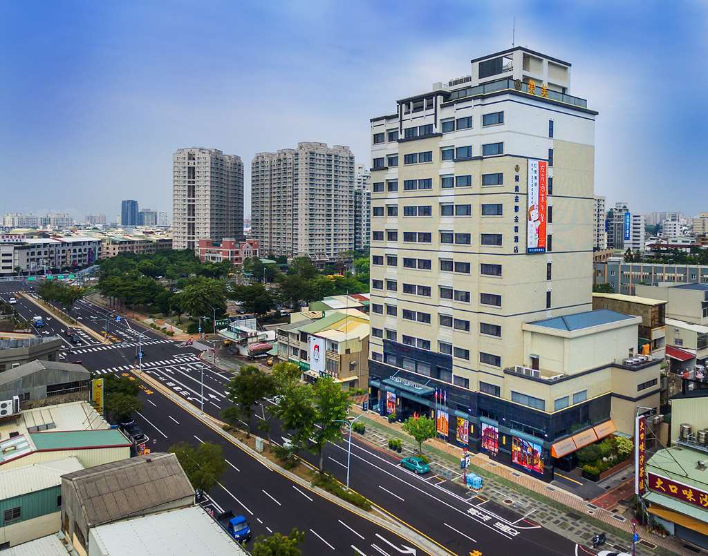 Golden Tulip Glory Fine Hotel Tainan Buitenkant foto