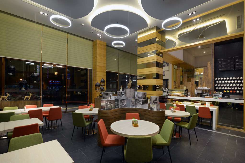 Golden Tulip Glory Fine Hotel Tainan Restaurant foto
